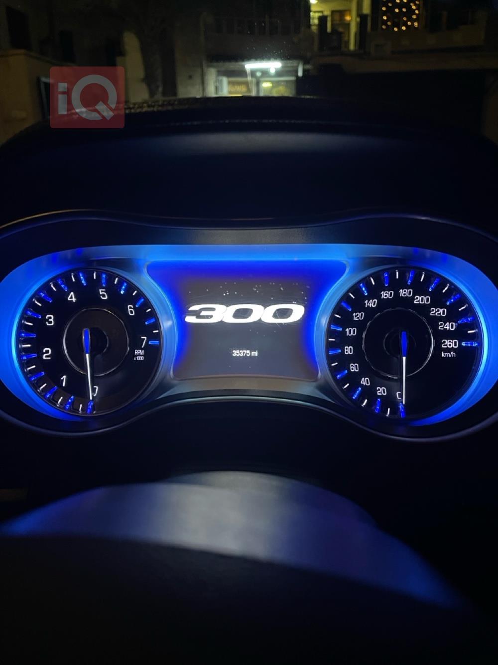 كرايسلر 300